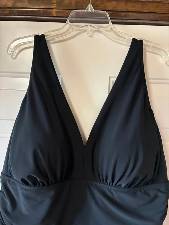 NWT 22W Magicsuit Celine Black V-Neck Slimming Swimsuit with Skirt (ABBA) - Picture 7 of 16